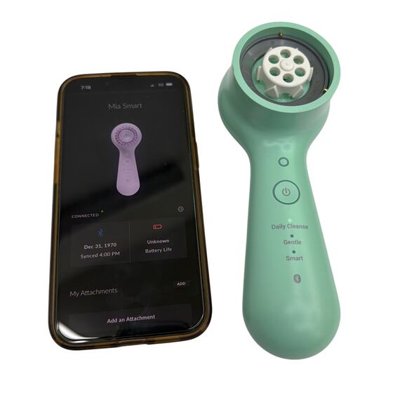 Clarisonic Mia Smart Mint Green Facial Cleansing Device w/ Charger (No Brush/No - Picture 3 of 6